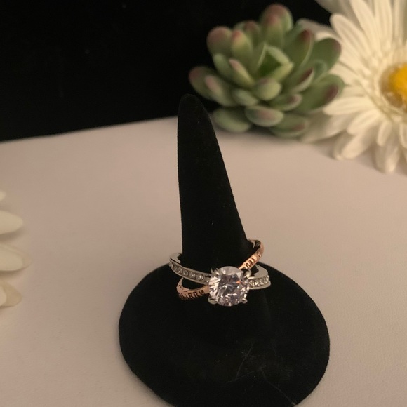 Engraved “Marry Me” Engagement Ring - Picture 5 of 7